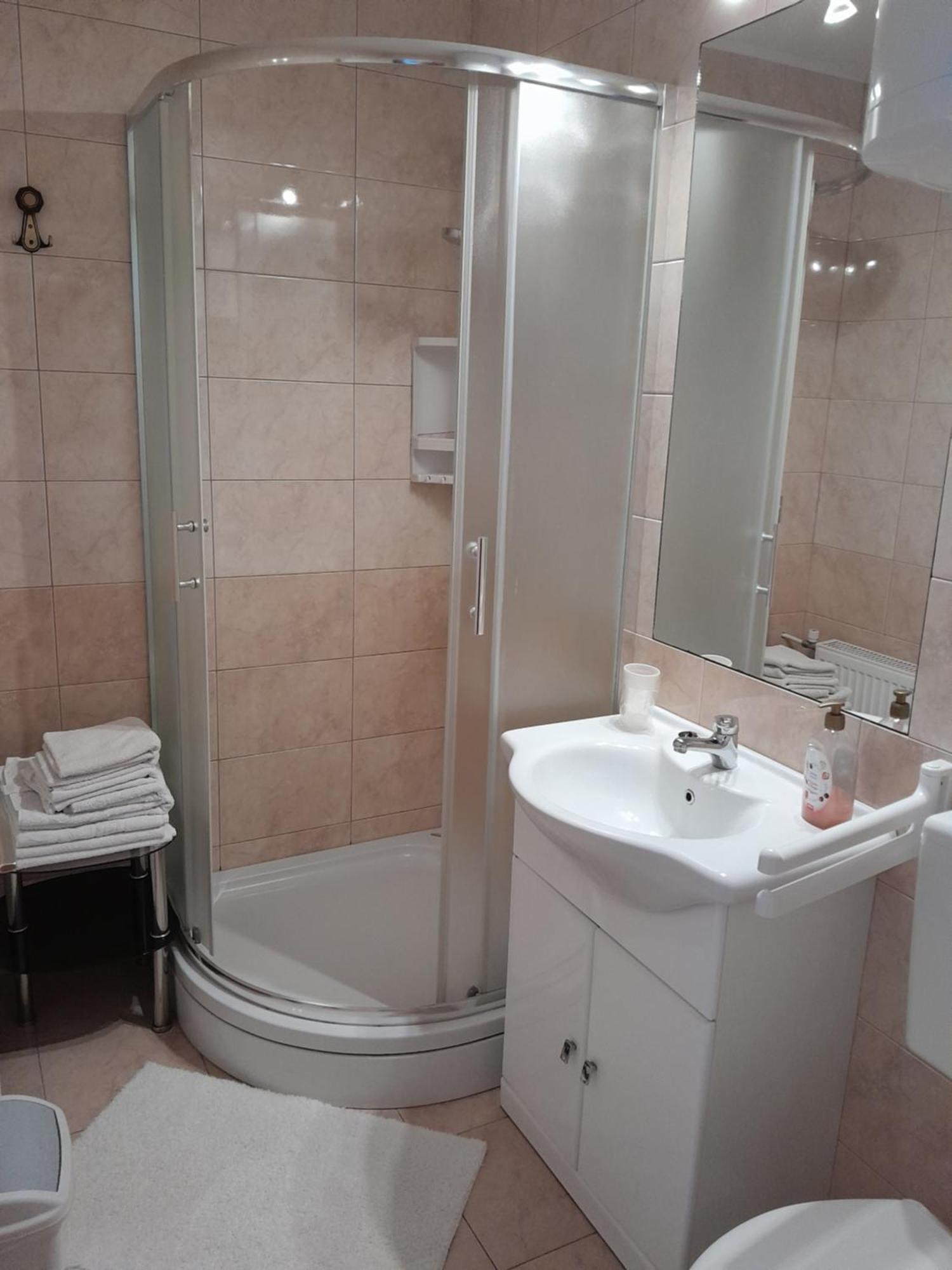 Aparthouse Ani Радовлица Екстериор снимка